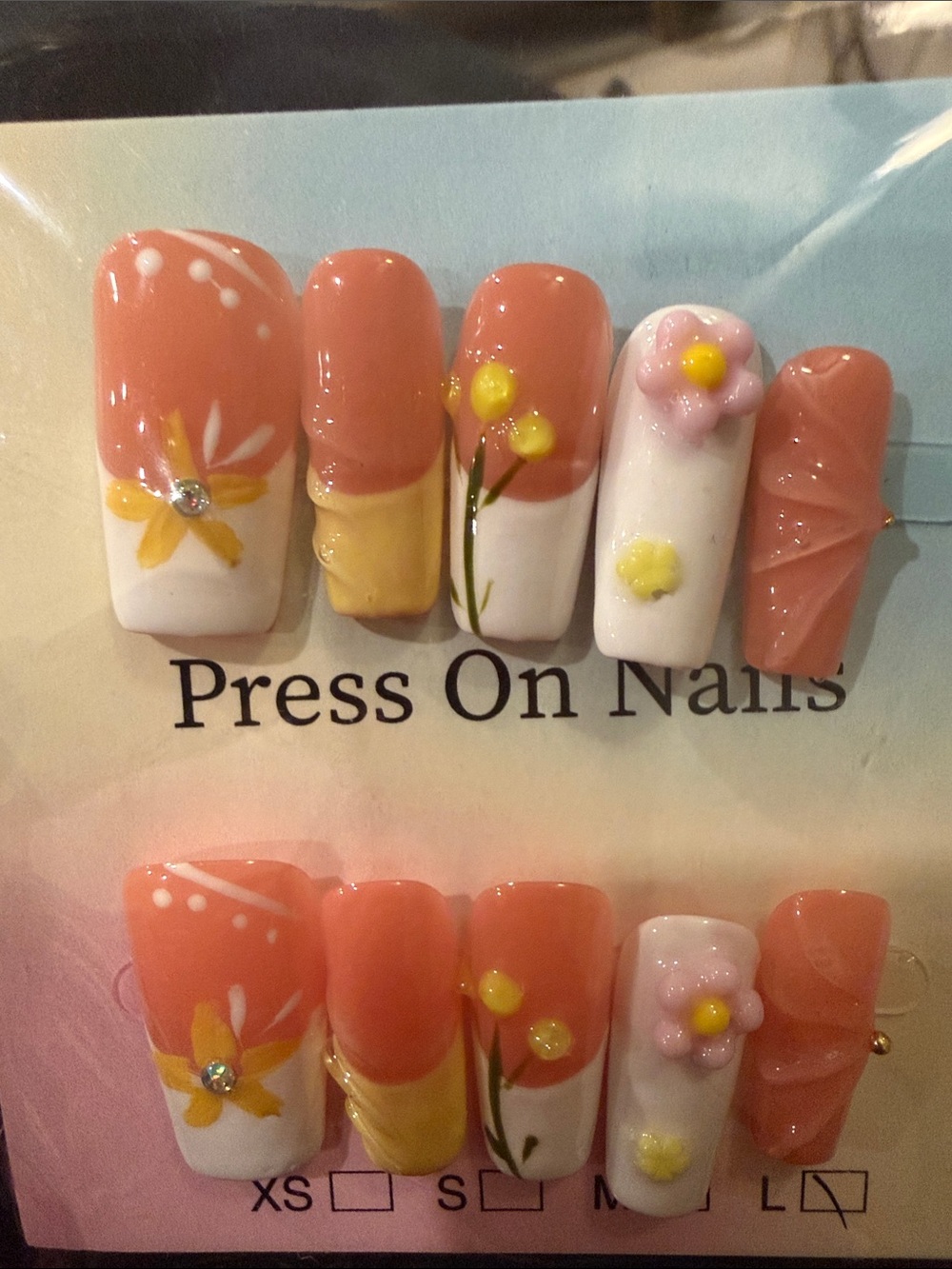 Pink and White Floral Press-On Nail Set